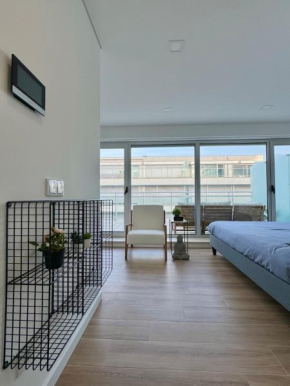 Studio with Huge RooftopTerrace - Free Parking